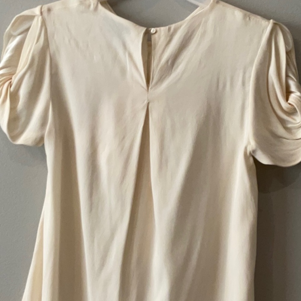EUC Nicole Miller Collection Cream Women's Silky top - Picture 6 of 7